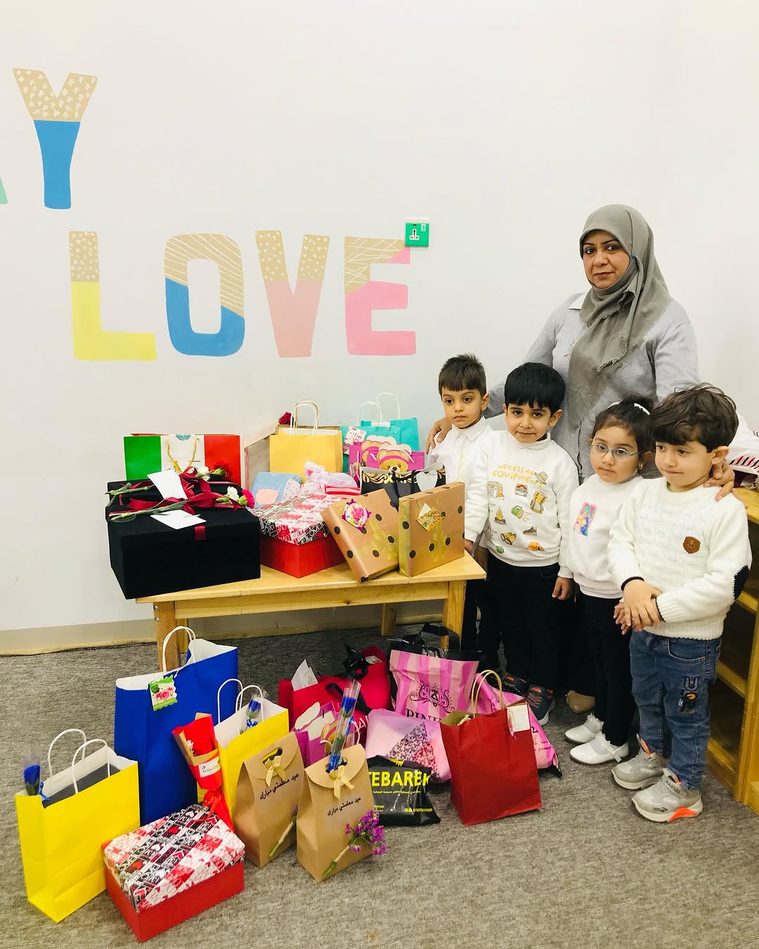 الست زهراء تشرف على الاحتفال